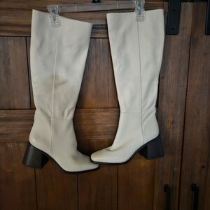 Sam Edelmans Off-white Boots